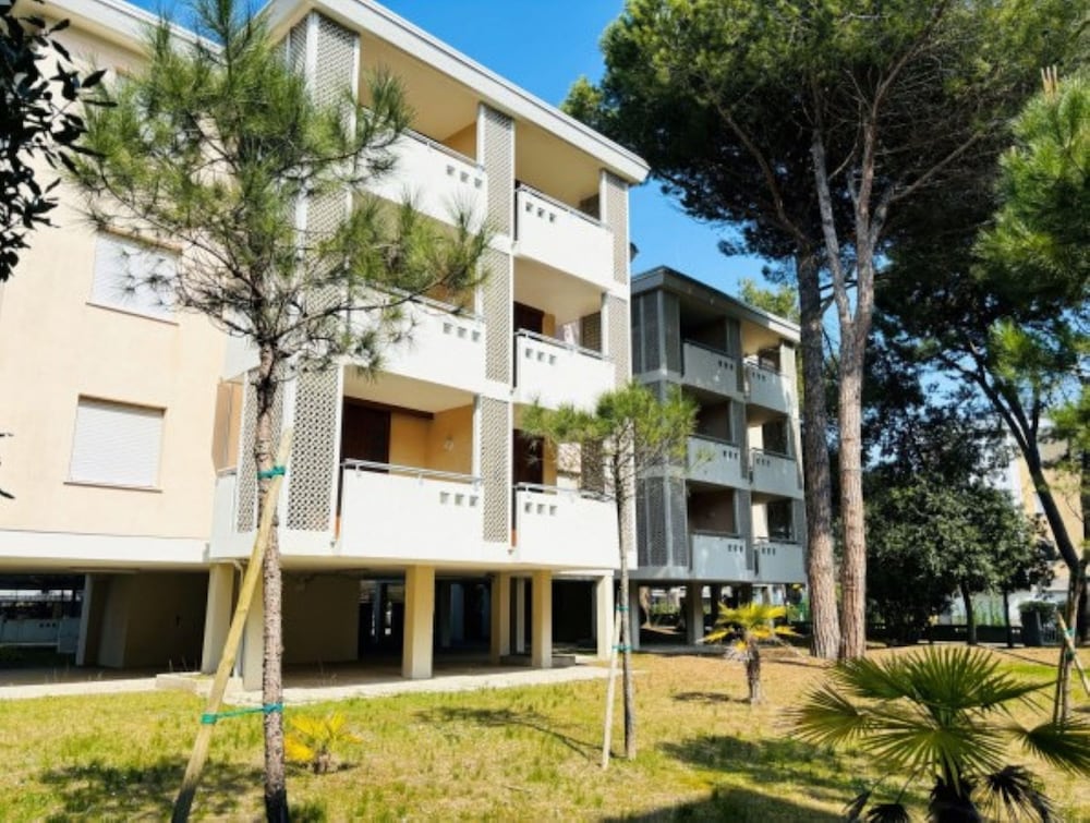 Flat in a Building Surrounded by a Garden