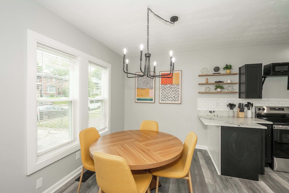 Modern Cincy Home - For 6