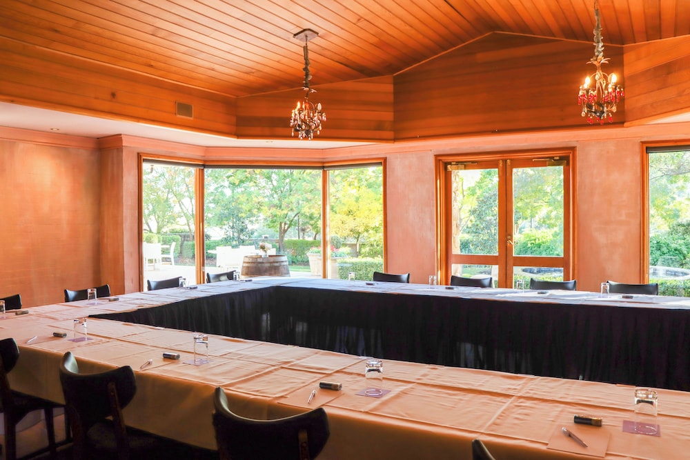 meeting & event spaces