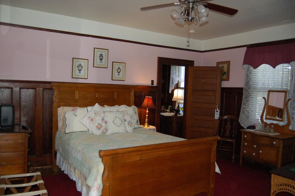 Mountain Laurel Inn