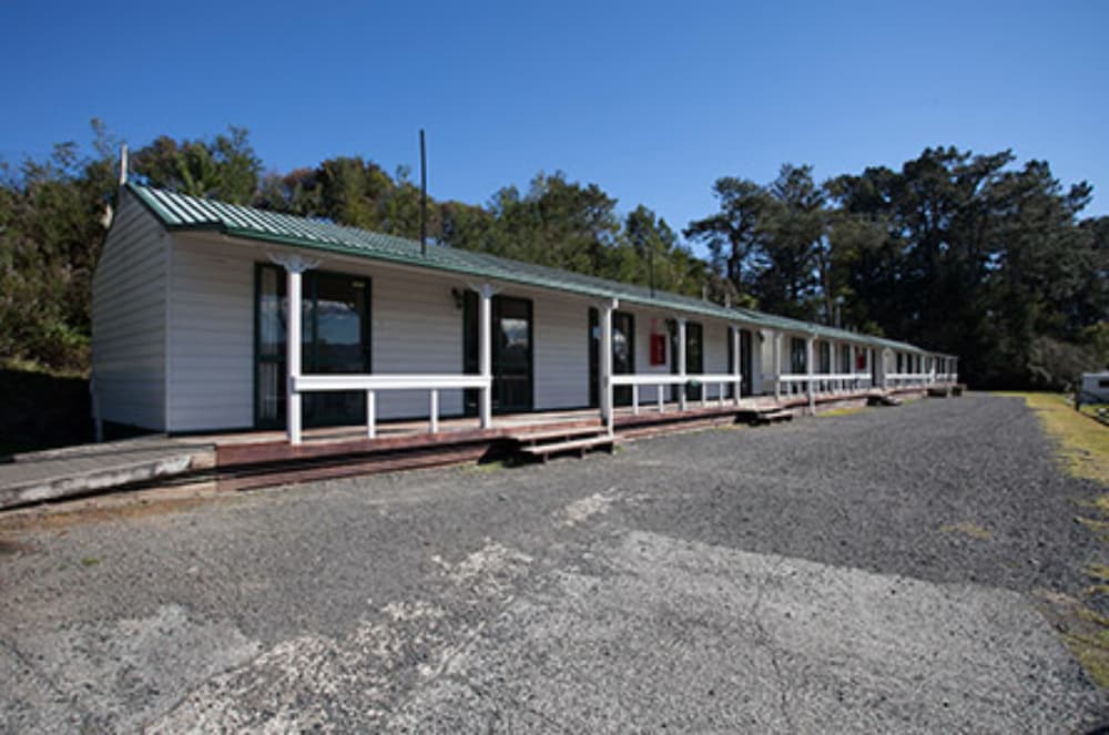 Opal Hot Springs & Holiday Park