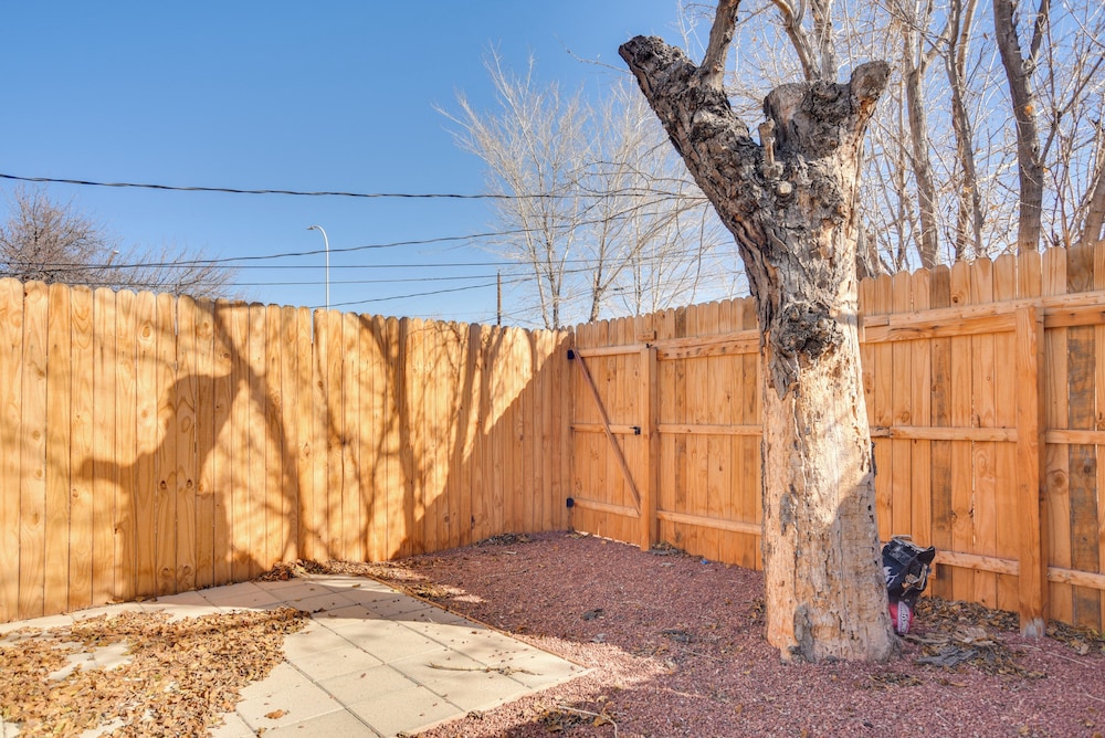 Near UNM & ABQ Biopark: East Dtwn Studio