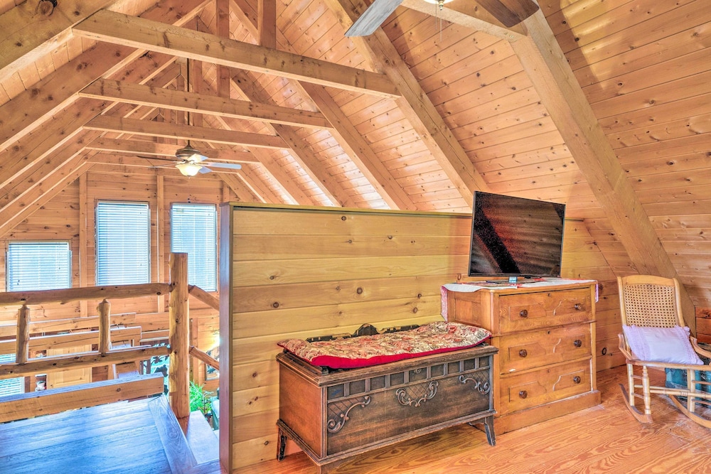 West Danville Cabin: Day Trip to Stowe Mtn! view 5