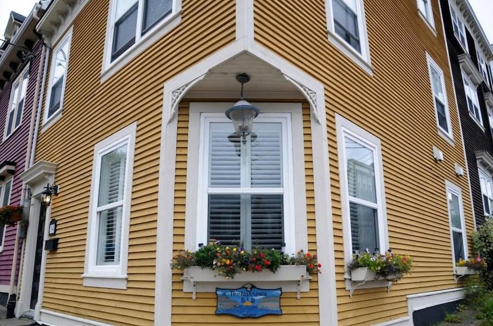 The Narrows Bed & Breakfast - Image 1