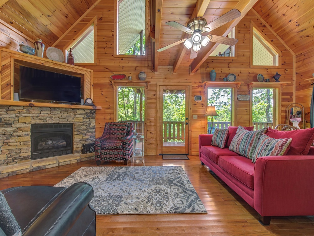 Macys Hideaway by Jackson Mountain Rentals