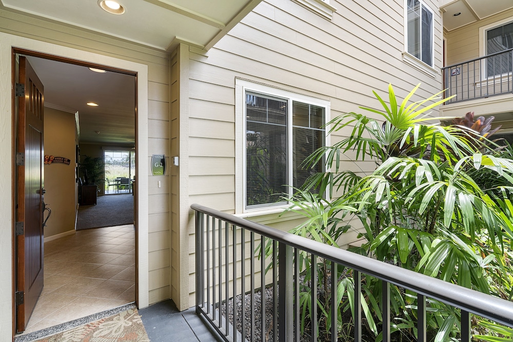 Waikoloa Beach S G2 2 Bedroom Condo by RedAwning