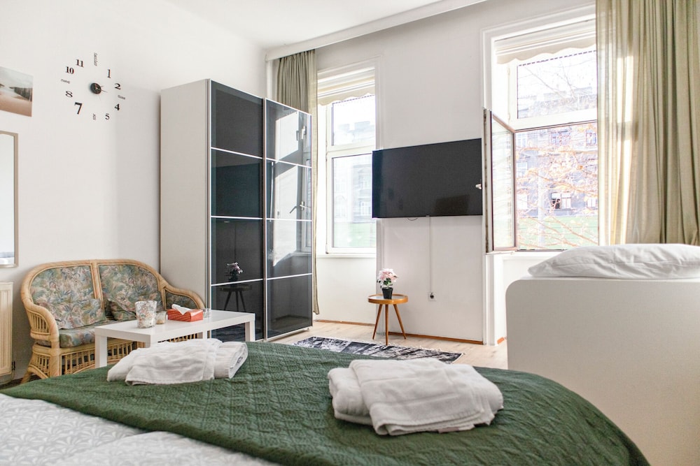 Comfortable 3BR Danube & Millenium Tower