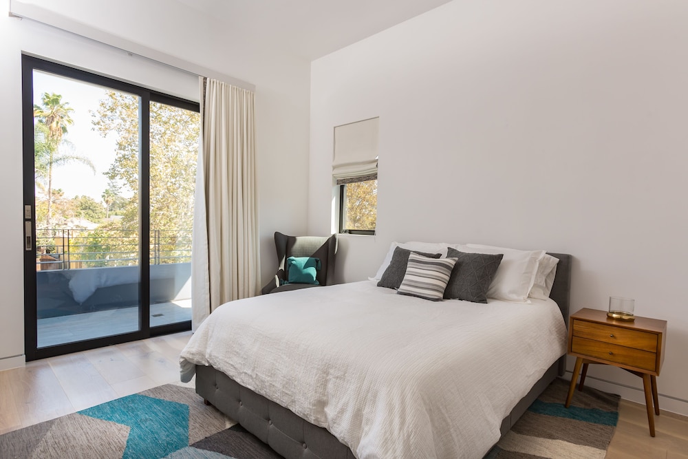 Sycamore Villa-2