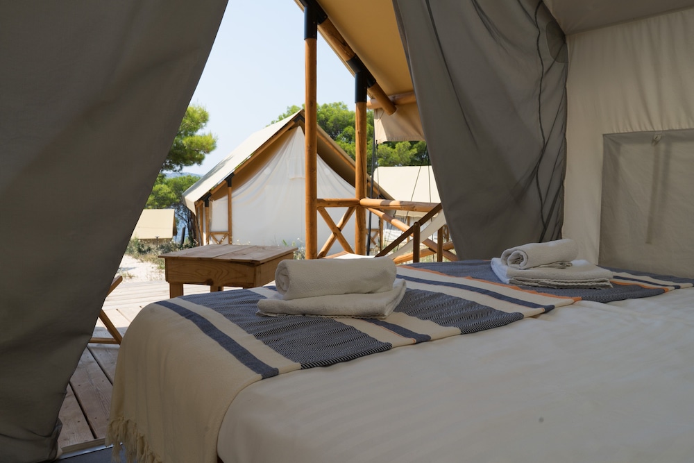 Obonjan Island Resort (film set of Virgin Island show)