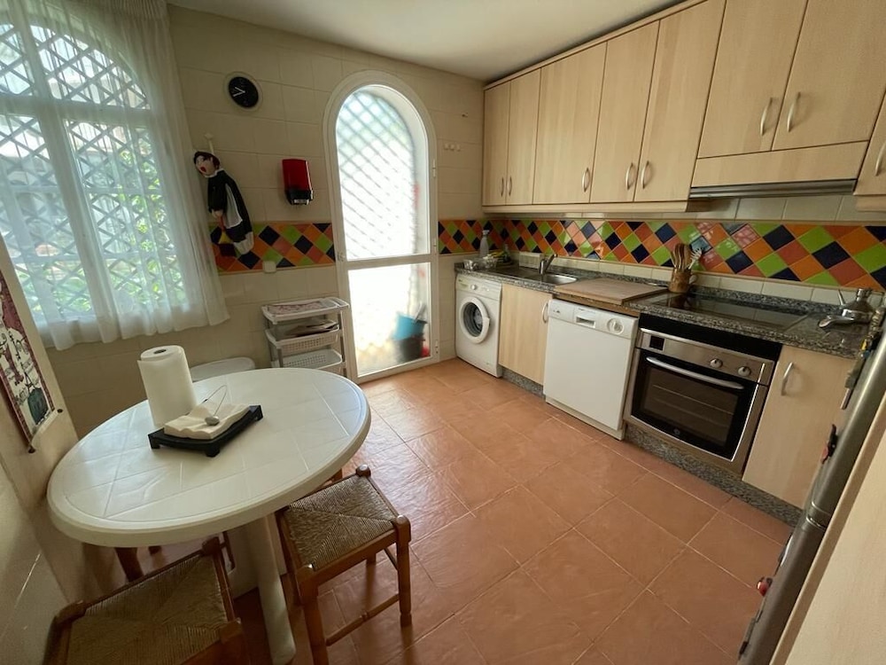 Spacious House w/ Private Pool Next to Golf Club