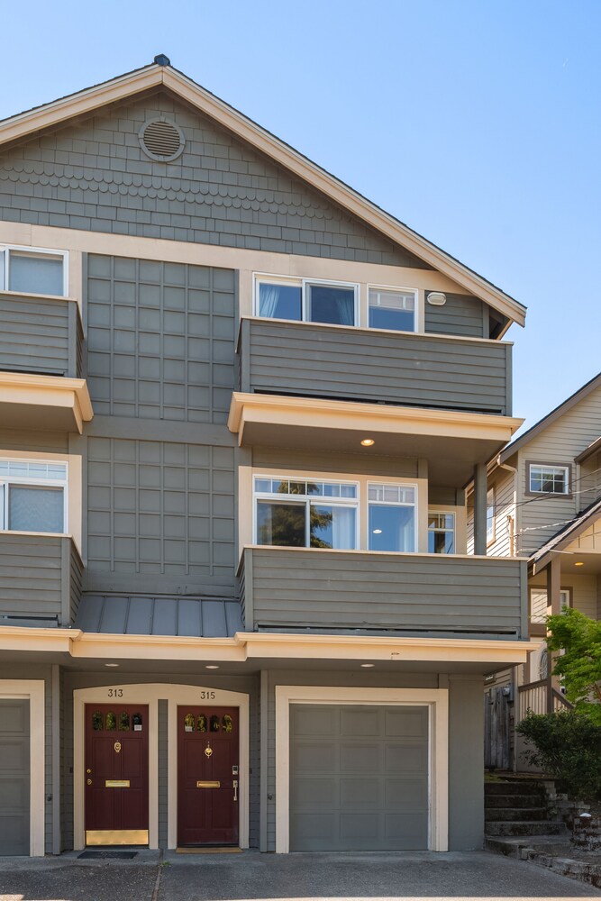 Seattle Vacation Home: The Vineyard