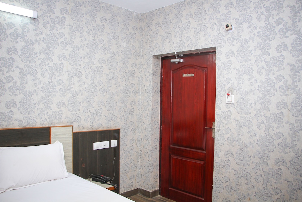 DeSantosh Residency