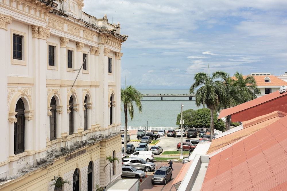 Casa Lourdes by Acomodo Casco Viejo