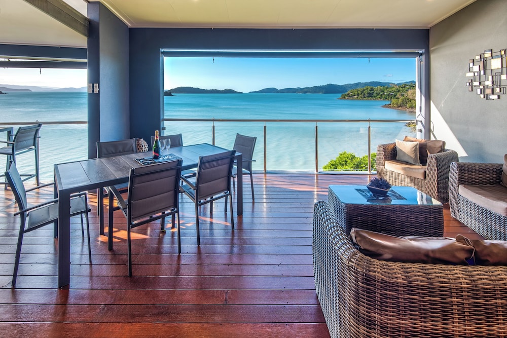 Edge 18 Waterfront Luxury