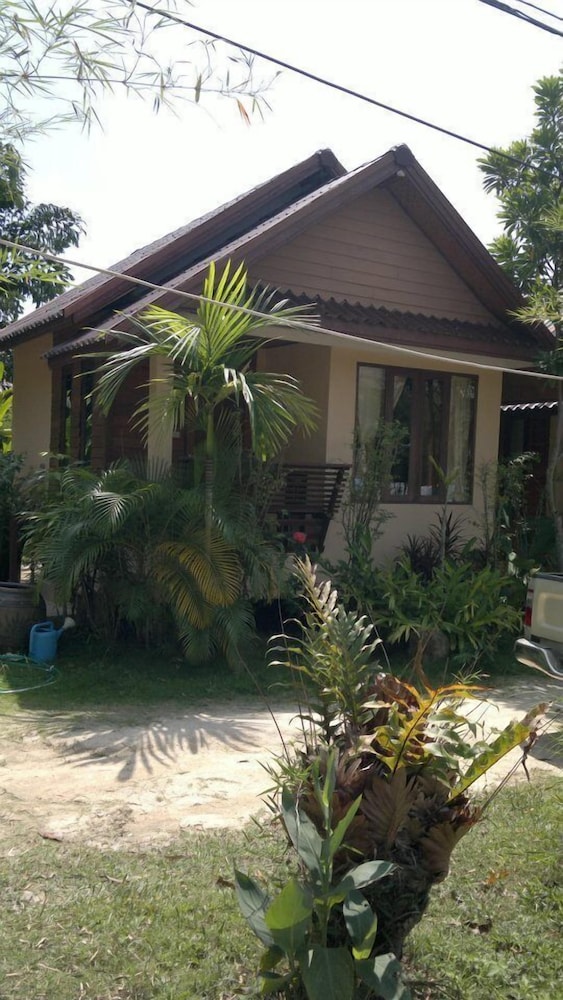 Haad Yao Sunset Bungalow