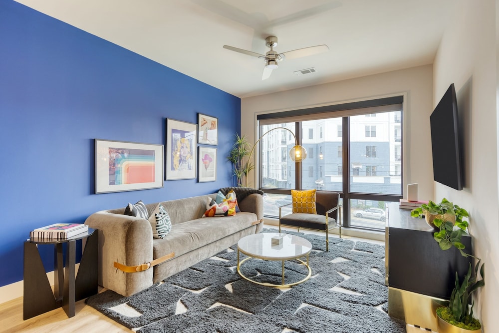 Wonderstruck Walkable Midtown Location at Odyssey Pool BBQ Fitness Room