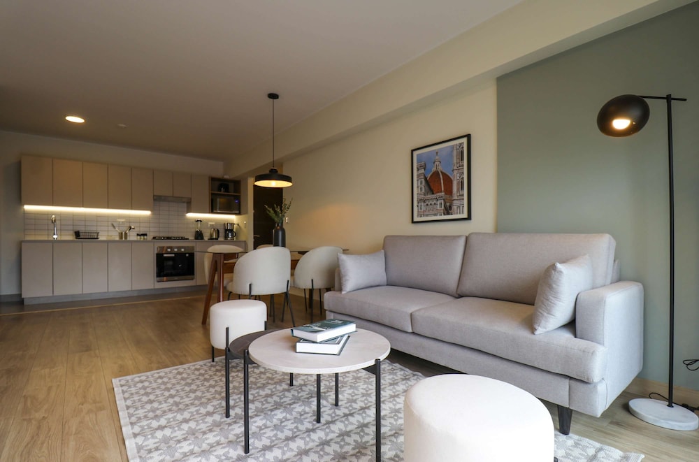 w Grandiose 2BR w Great Balcony in Miraflores