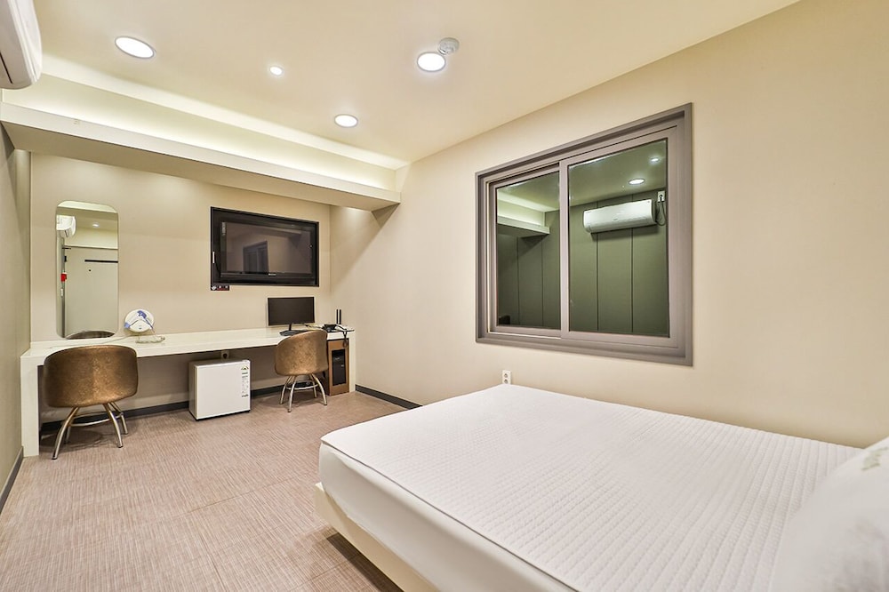 Top Motel