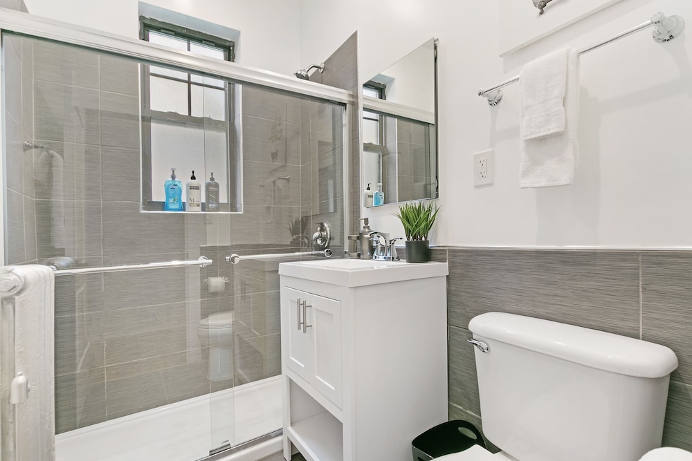 Central 1BR Retreat - Belmont E1