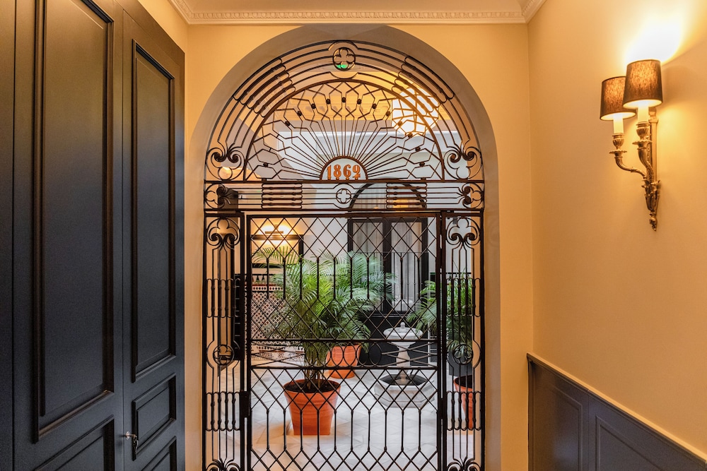 Casa 1862 Heritage Suites by Stay Unique