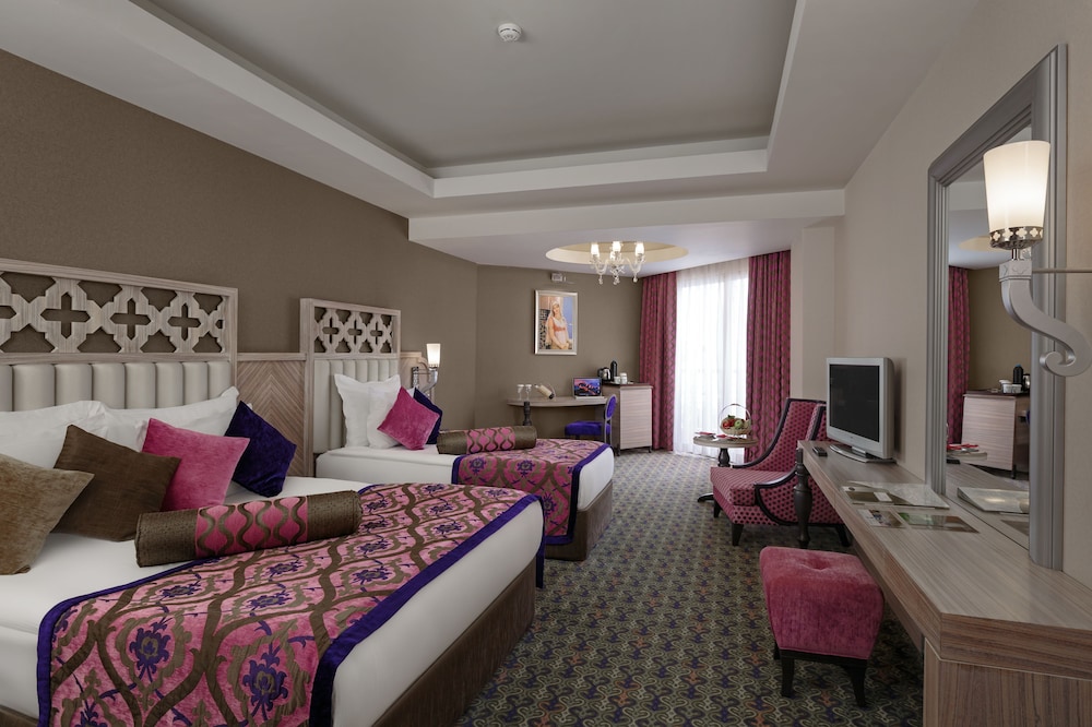 Royal Alhambra Palace – All Inclusive