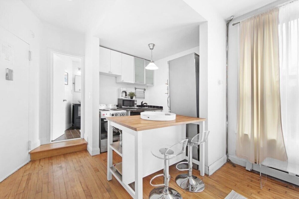 139 West Village Apt