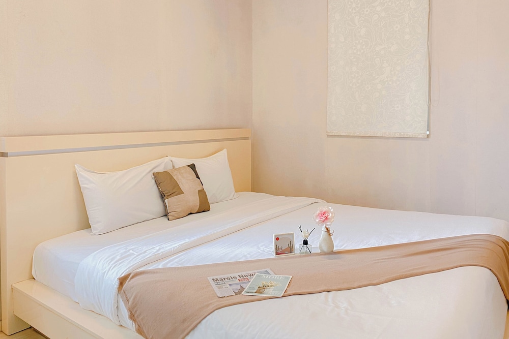 Strategic And Homey 2Br At Grand Palace Kemayoran Apartment
