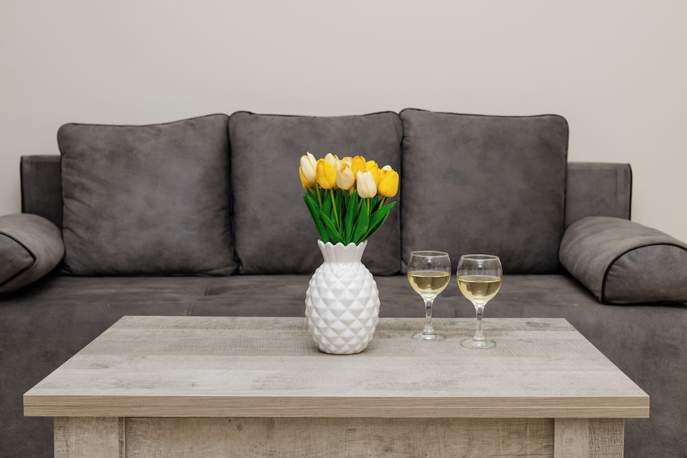Apartment by Luxe Group XO222
