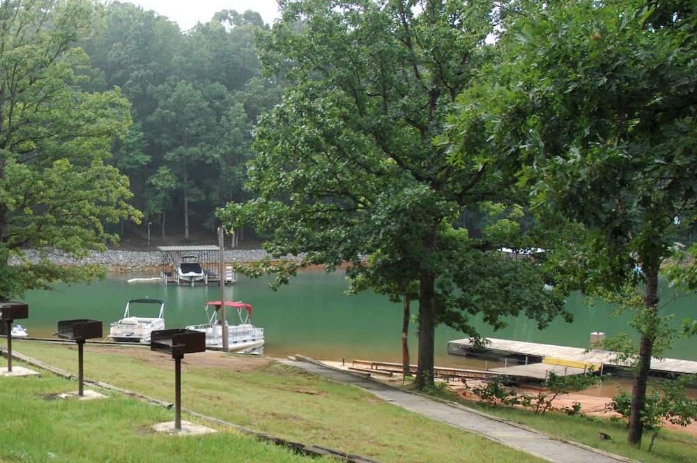 Carolina Landing RV Resort - Caravan Park