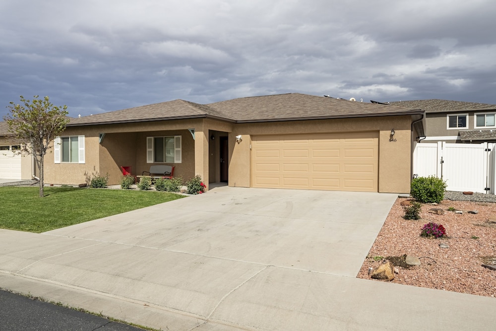 Canyon View Oasis 3 Bedroom Home