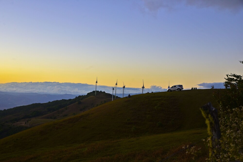 Santa Ana City Views Breathtaking Chalet - Property Image 3