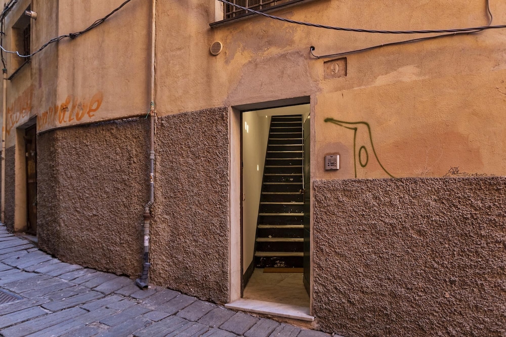 Genoa Vacations - Vegetti Twins Apartment B by Wonderful Italy - Property Image 14