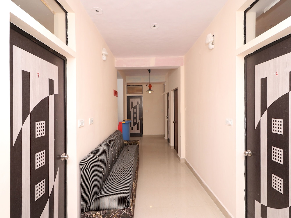 OYO 13884 Holiday Homes