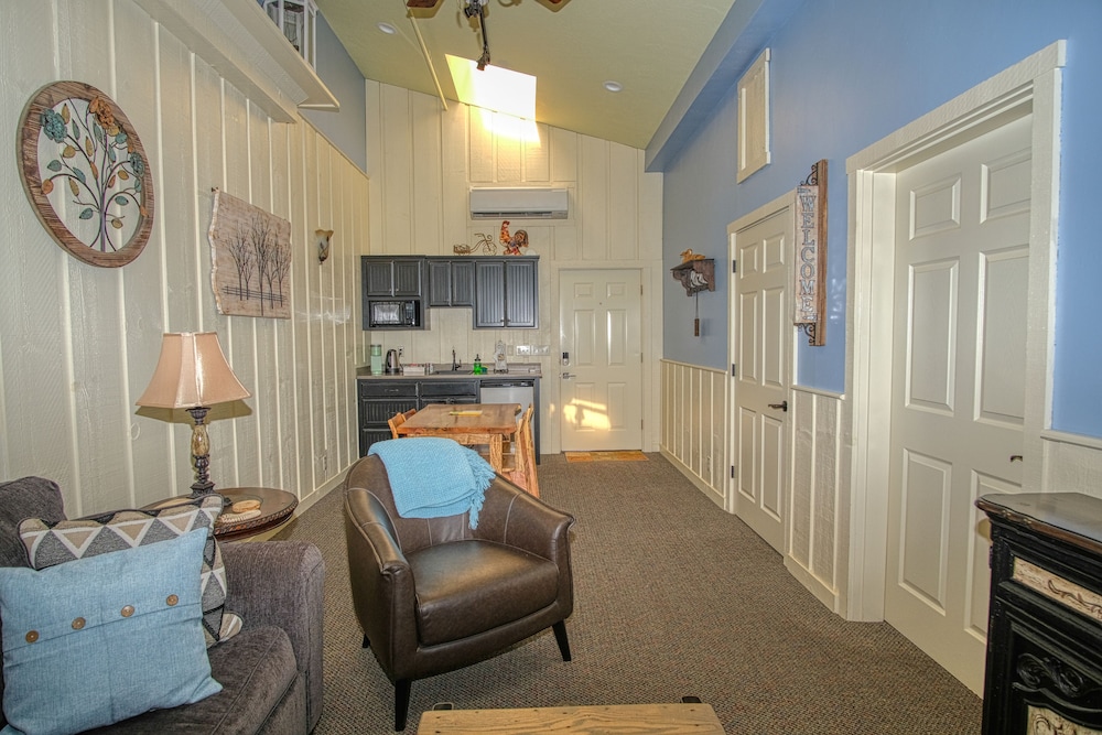 Ashland Vacations - Country Willows Inn and Estate - Property Image 46