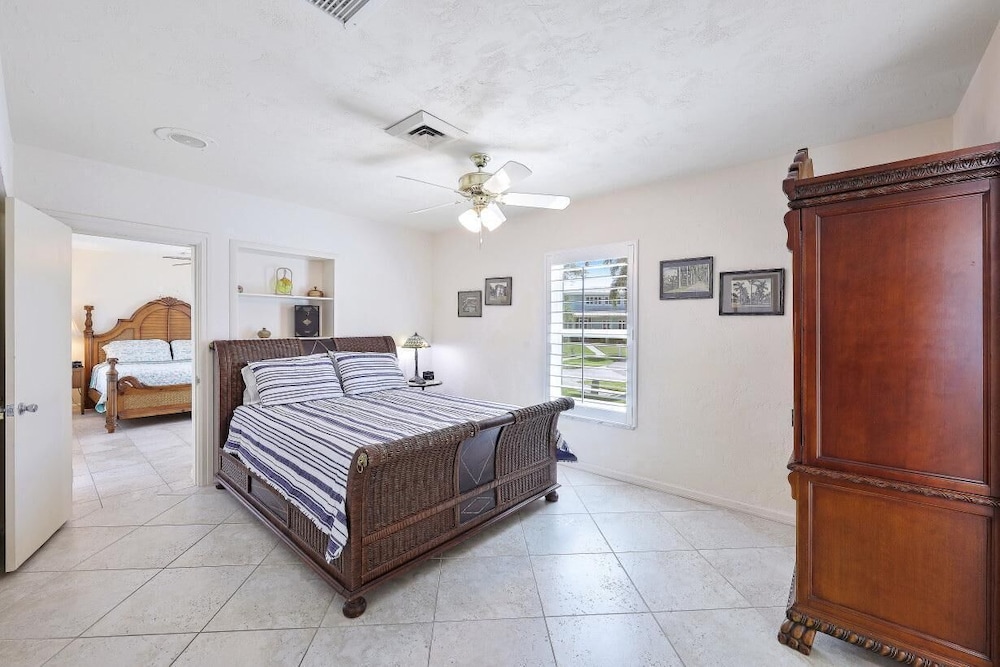 775 Willow Court view 4