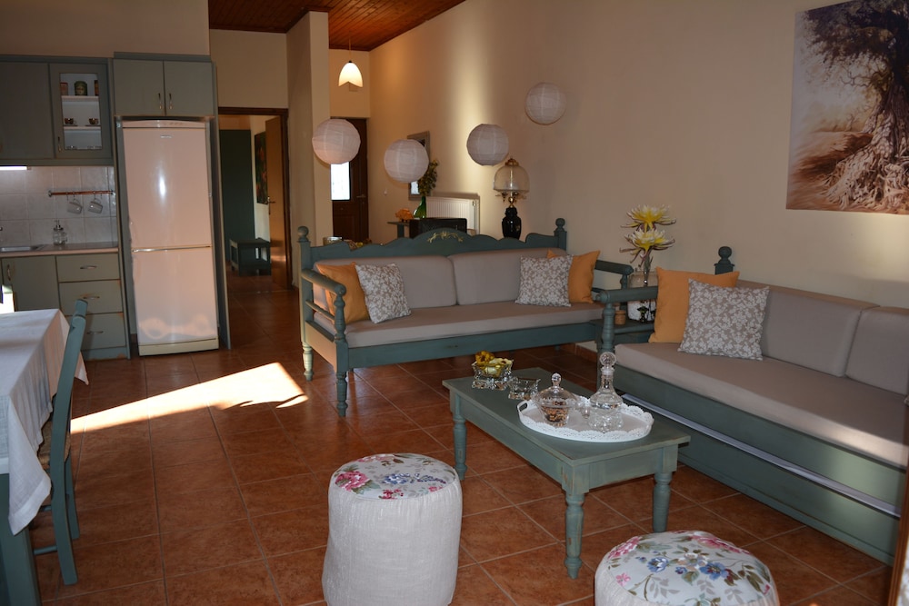 Elianthos Villa