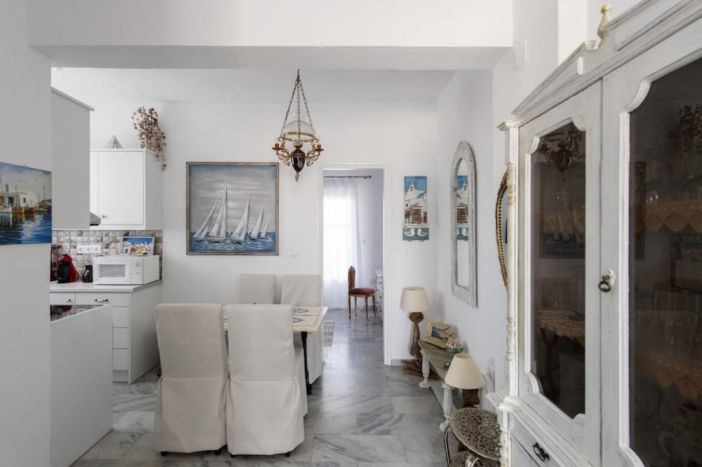 Ricos Two Bedroom House - Naoussa Paros view 5