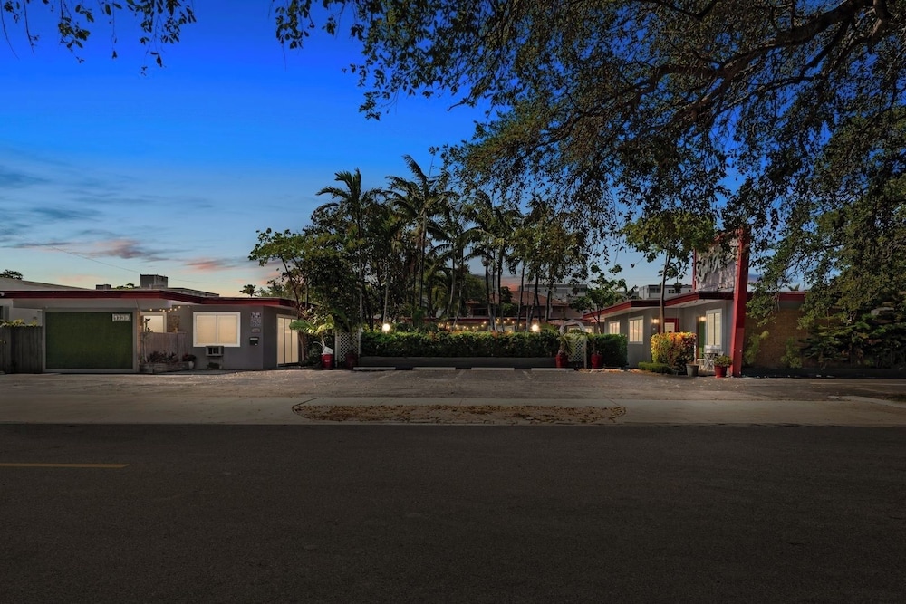 1BR Studio w/ Parking, Pet Friendly & BBQ Area