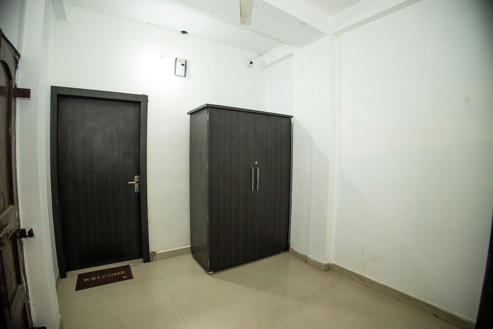 Sri Residency