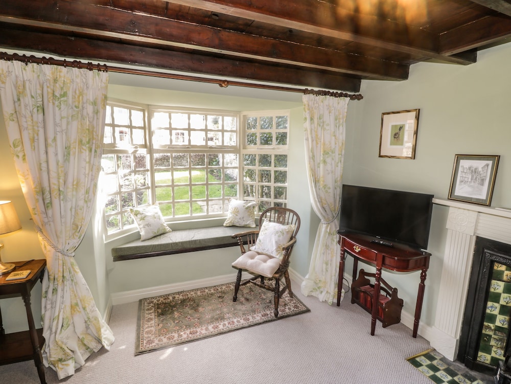 Bute Cottage