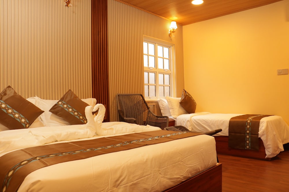Breeze Haven Surf Retreat