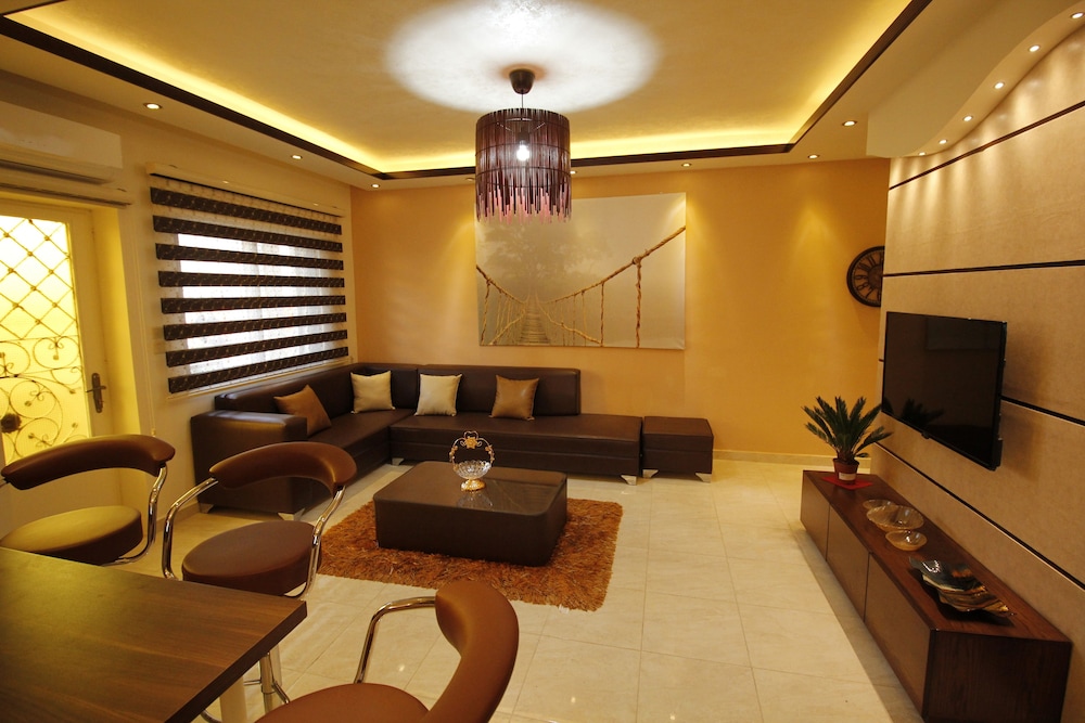 Aqarco Shmaisani Apartment