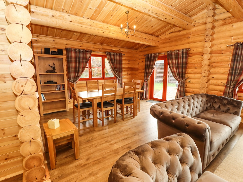 Oak Lodge