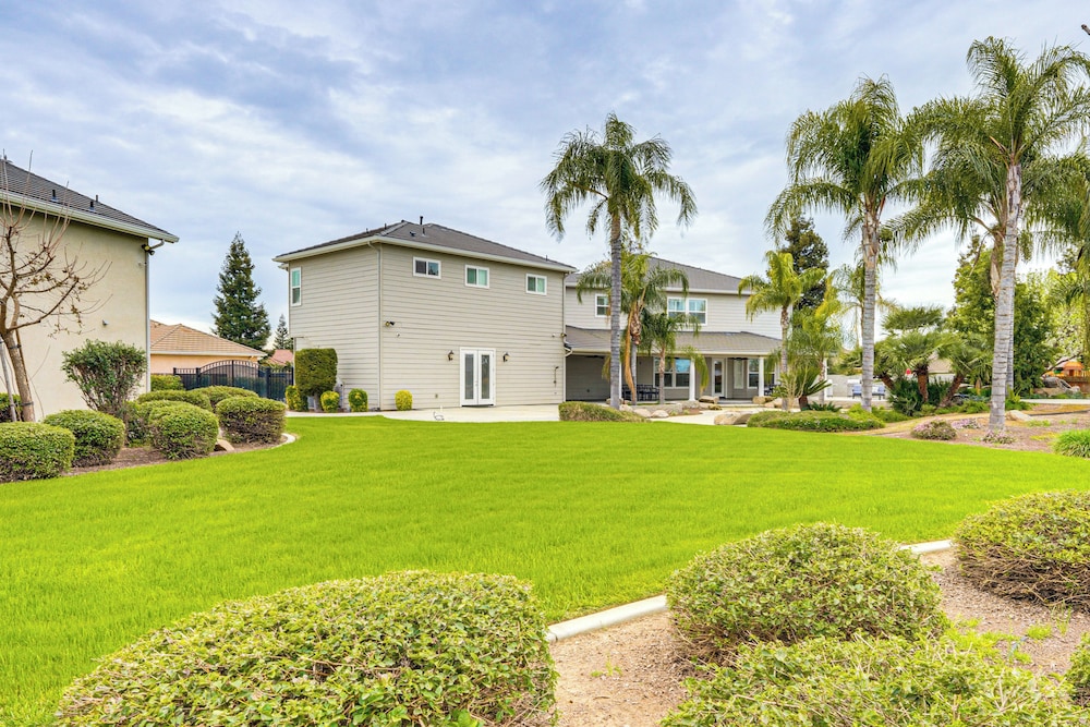 Outdoor Oasis & More: Group Getaway in Porterville