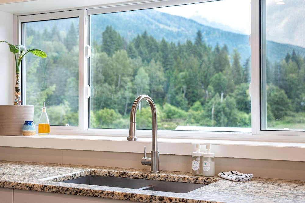 Revelstoke Lakehouse by Revelstoke Vacations