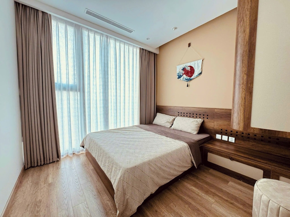 Sakura Homestay - Landmark Ecopark