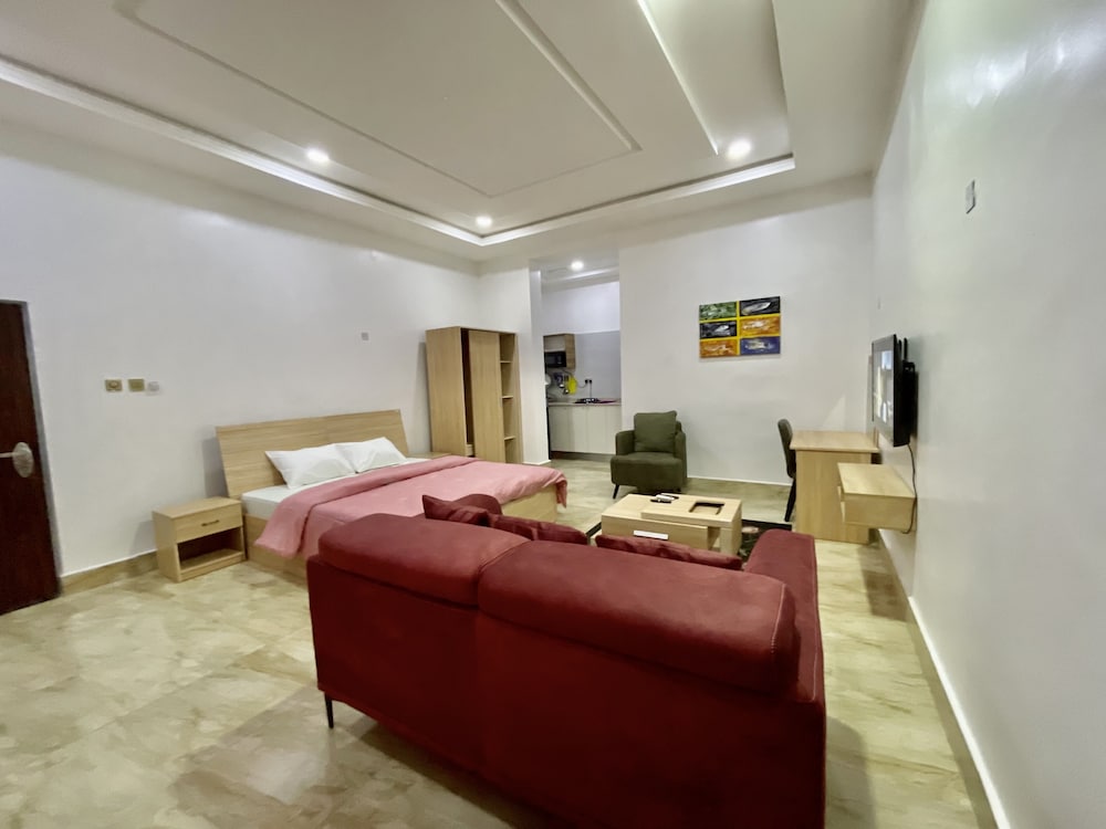FURNISHED APARTMENTS
