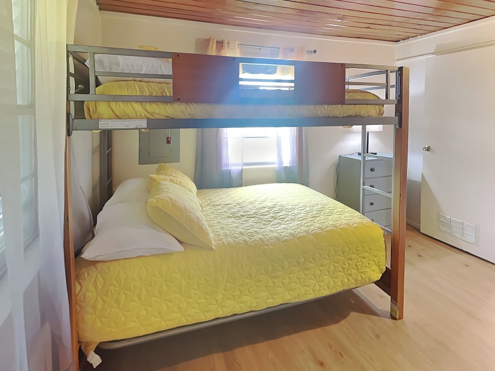 Coastal Den by Ryson Vacation Rentals