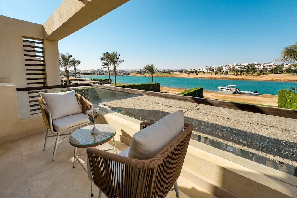 Xuru Stays I Sundown Symphony 4mbdr Villa @ Joubal El Gouna