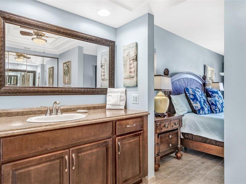 Riviera Club 204 by Distinctive Beach Rentals